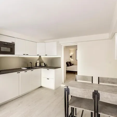 Design 1 Bdr With Ac Paris