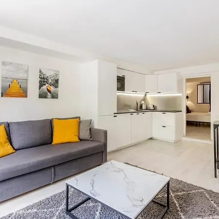 Design 1 Bdr With Ac