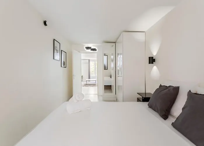 Design 1 Bdr With Ac * Paris