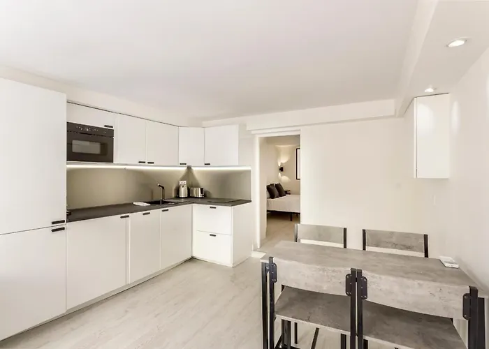 Design 1 Bdr With Ac Paris